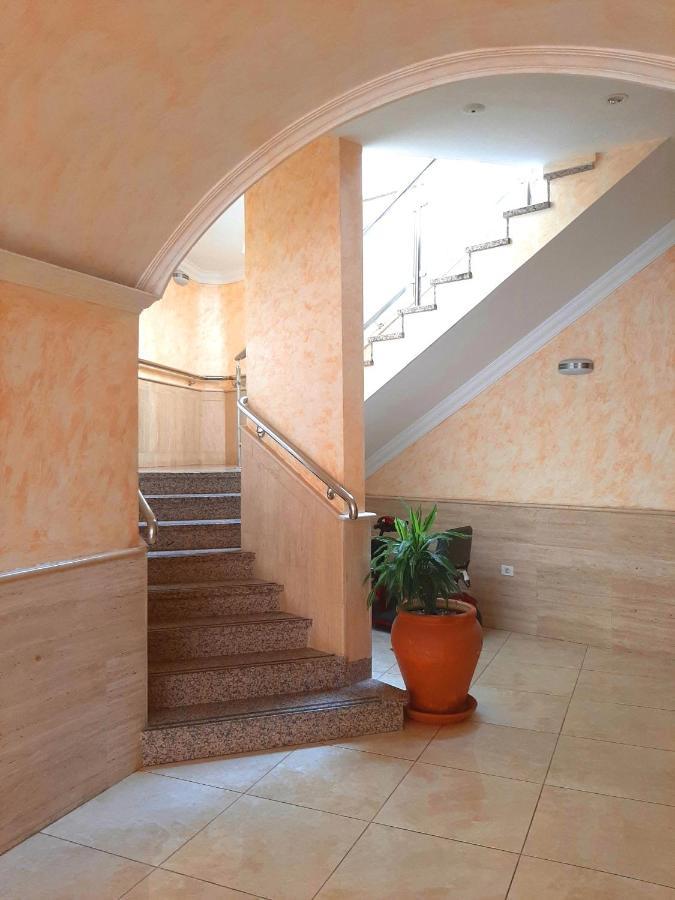 Perfectly Located Apartment With Pool Плая де лас Америкас Екстериор снимка